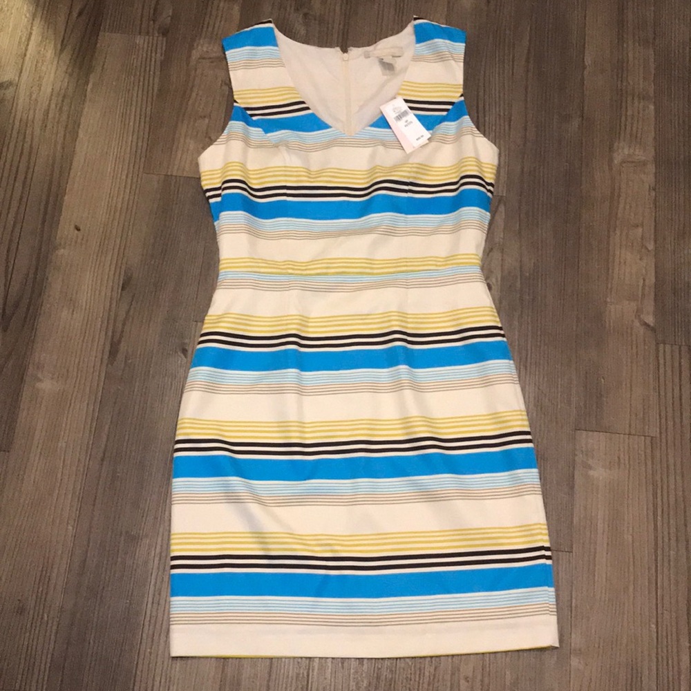 Banana Republic V neck dress
